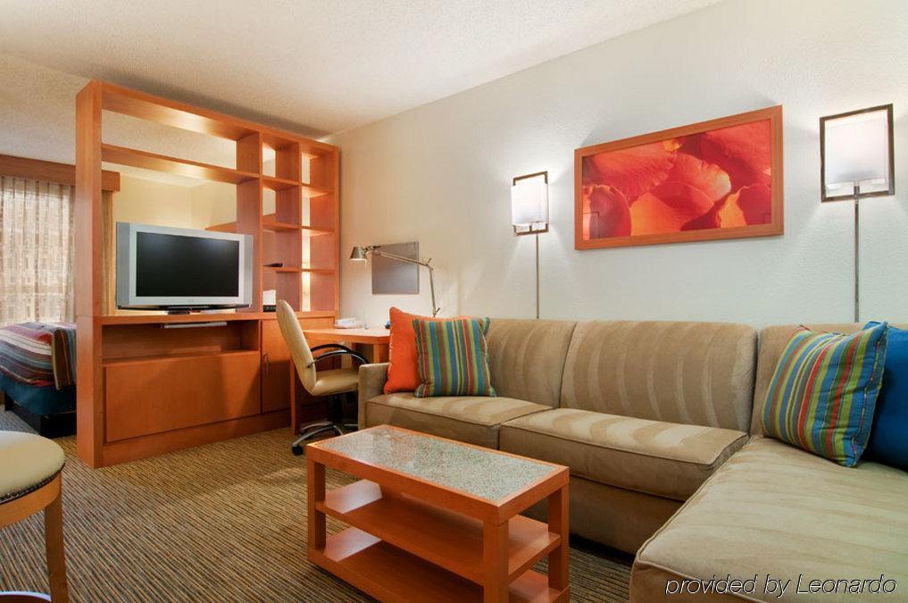 Hyatt House Galleria Hotel 3*