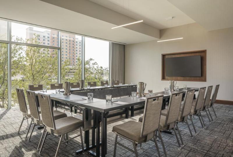 Hotel Hyatt House Galleria 3*