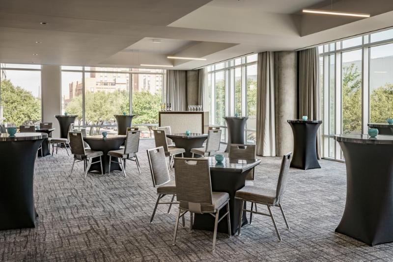 Hyatt House Galleria 3*