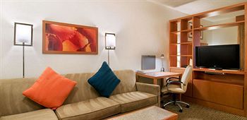 Hotel Hyatt House Galleria 3*